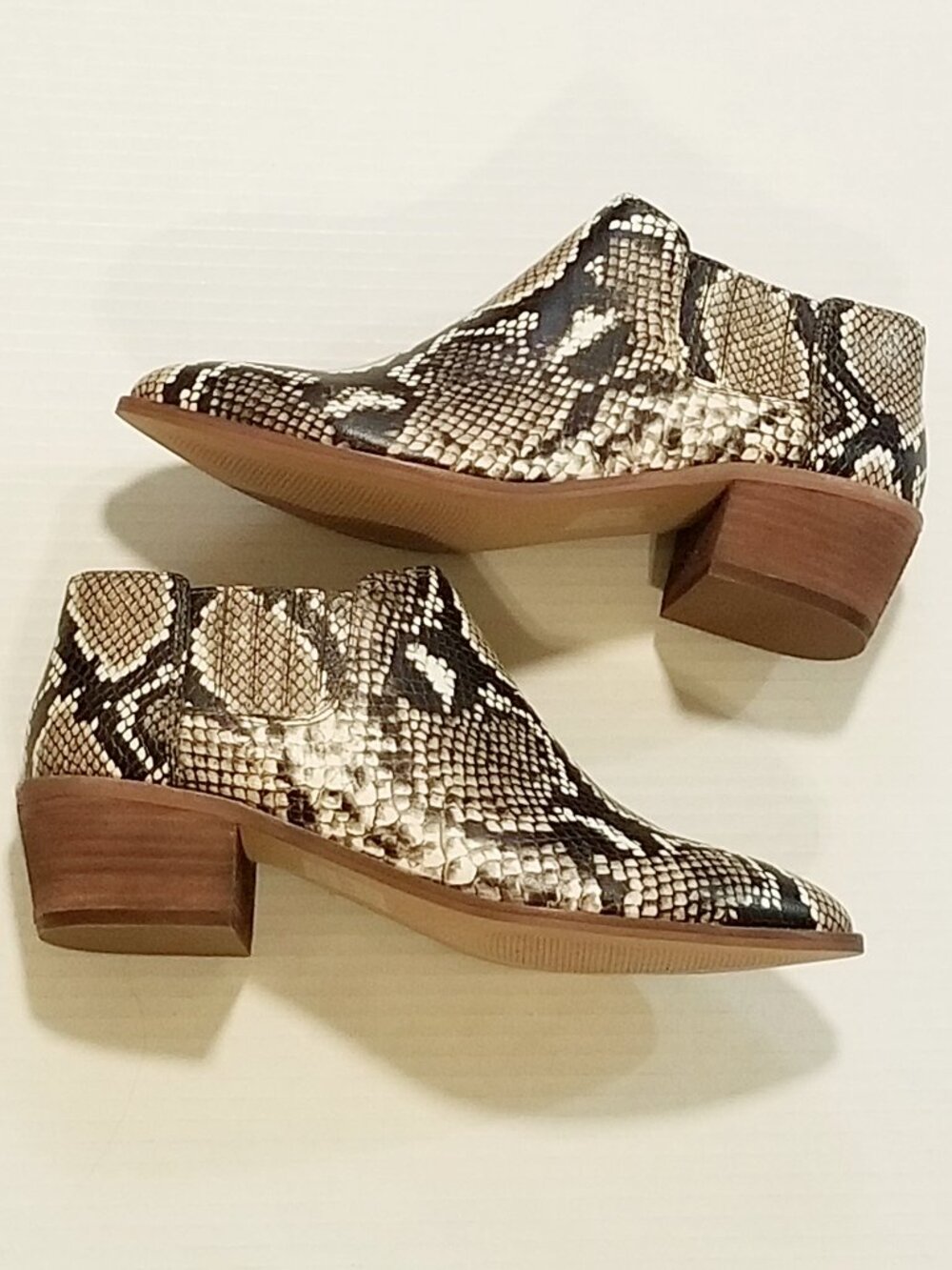 Madewell Embossed Leather Low Chelsea Boot - Snake Print Embossed Leather Size 8